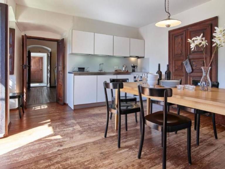 Vacation home with barbeque & garden | Mountain view — photo 4