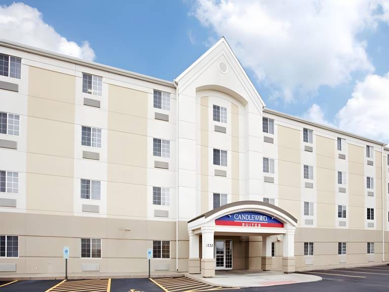 Candlewood Suites Ofallon, Il - St. Louis Area By IHG in O'Fallon, IL