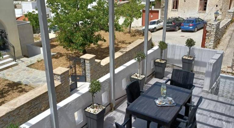 House with terrace — photo 4