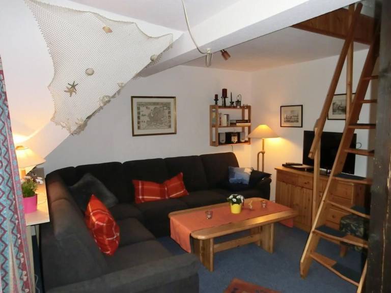 Pleasant rental apartment with yard & grill | Nature view | Pet-friendly in Wittmund