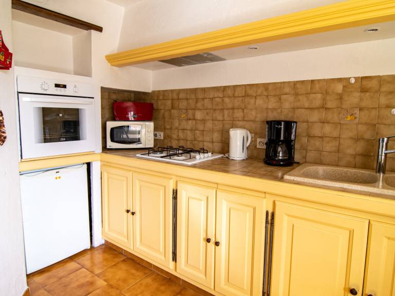 Pleasant house with yard, patio & grill | Pet-friendly — photo 4