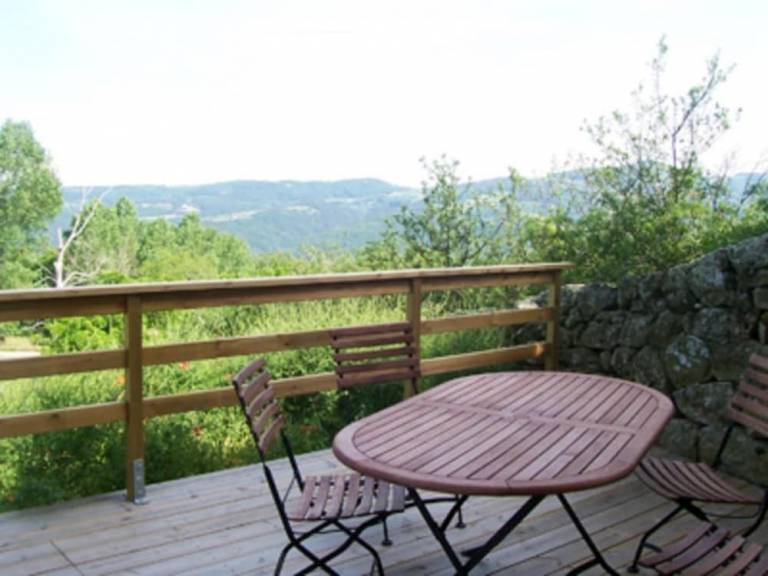 Logement Colombier-le-Vieux