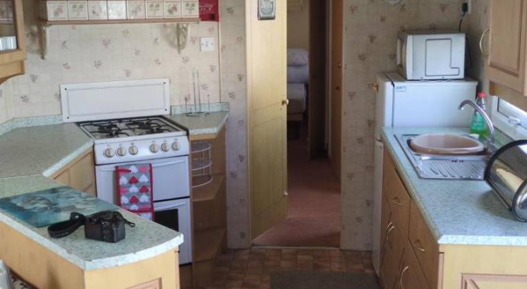 104-2 coral beach 8 berth 4 ADULTS MAX LEAD PERSON MUST BE OVER 30 — photo 4