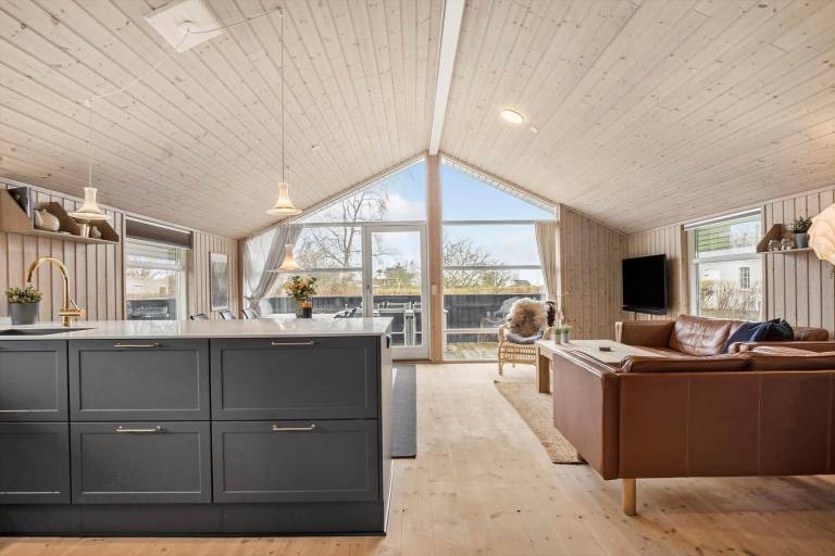 Children-friendly nice vacation home with sauna, patio & garden | Pets allowed — photo 4