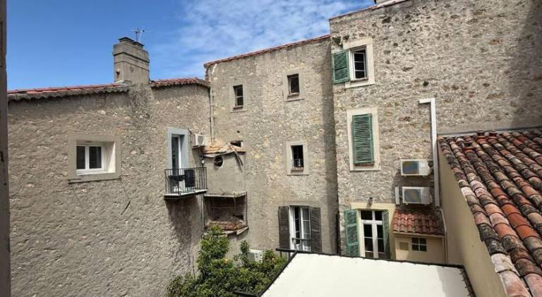 Holiday apartment with 1 room for 4 persons in Biot