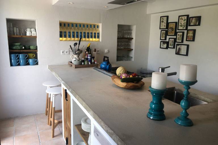 Villa with barbeque, private pool & garden — photo 4