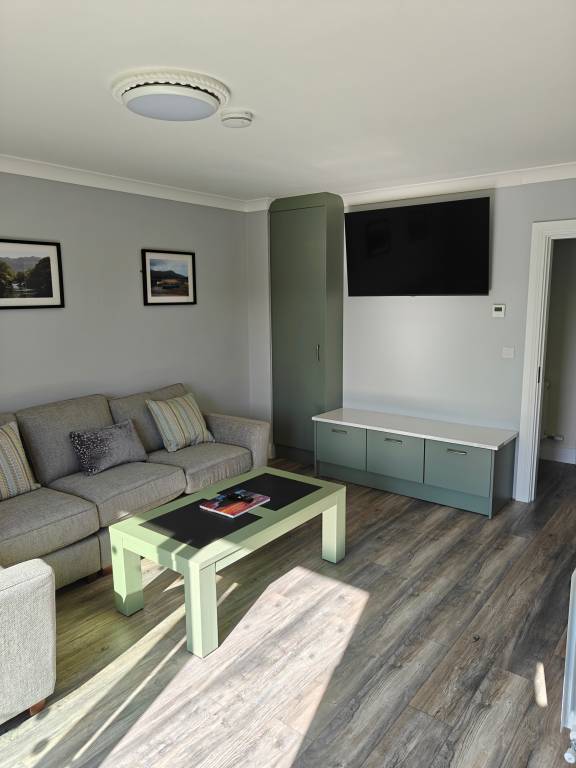 Modern 4 Bedroom Retreat in Killarney