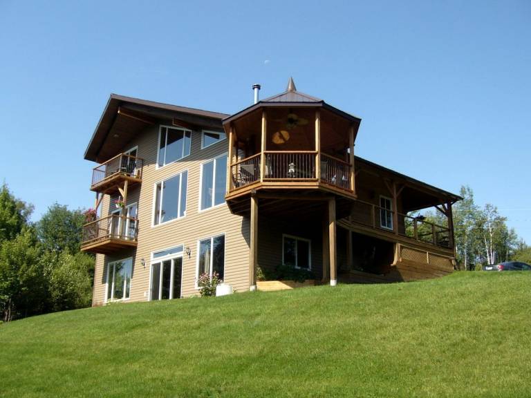 Villa  Fredericton