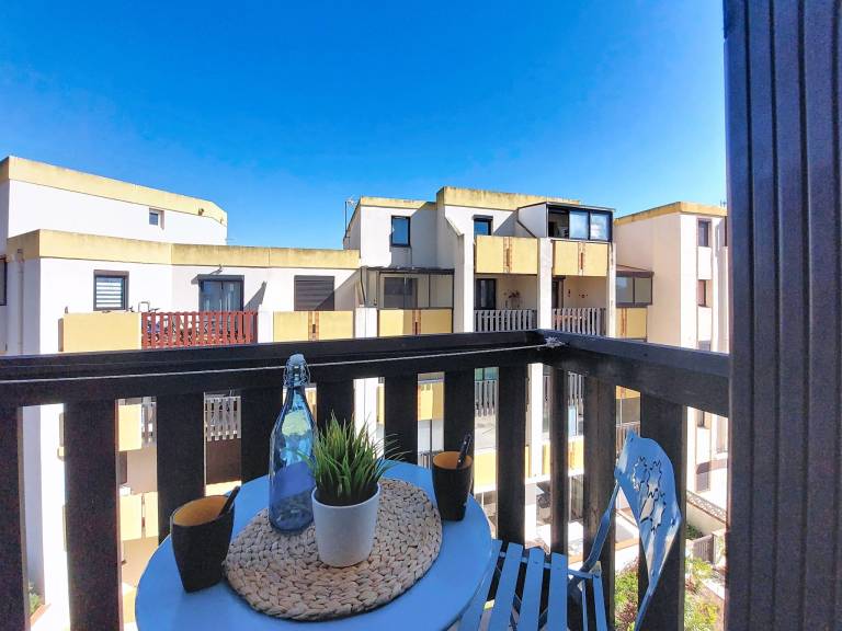 Family-oriented lovely apartment | Mountain view | Next to the beach | Dogs allowed — photo 4