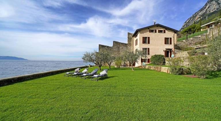 Villa Victoria: Luxury waterfront villa with splendid views — photo 4