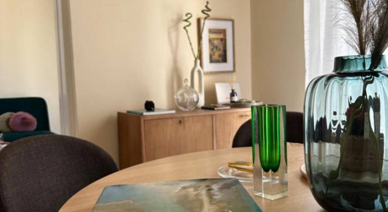 Midcentury Modern Apartment in Piraeus