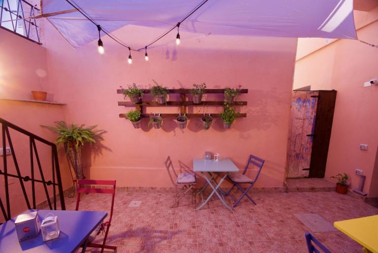 Holiday apartment with patio — photo 5