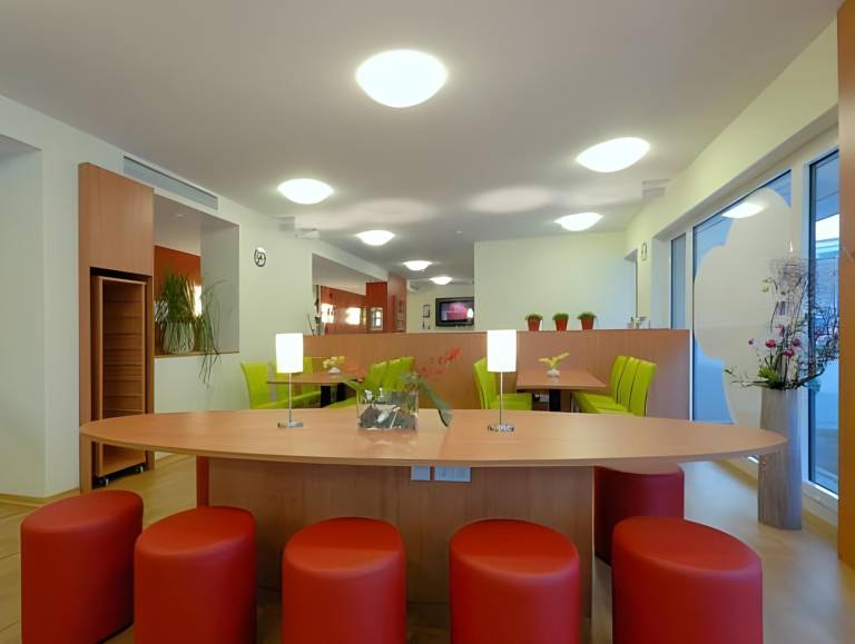B&B HOTEL Bielefeld-City — photo 4