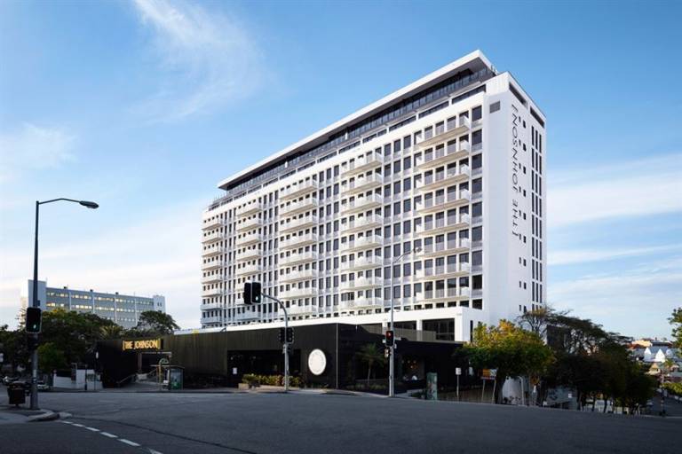 City Views & Comfort Boutique Stay Near CBD