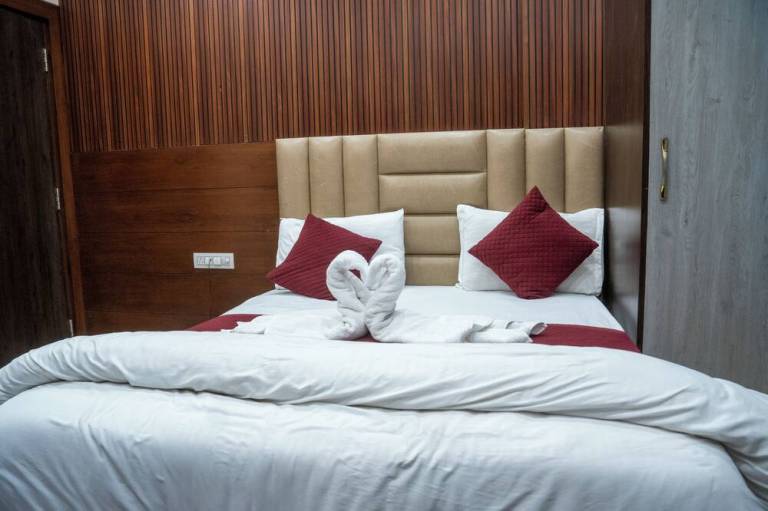 Hotel Madhav Palace