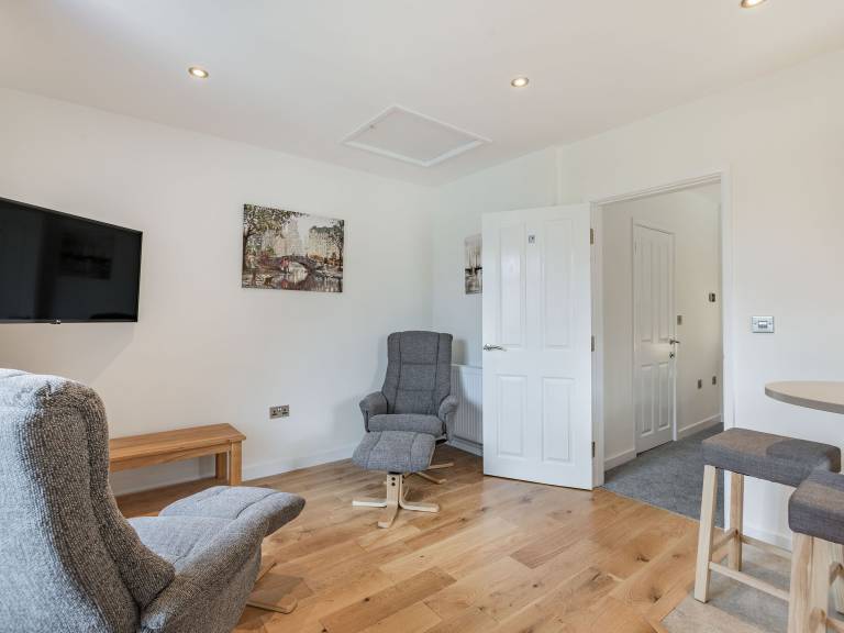Children-friendly cottage with garden & terrace | River view | Pets allowed — photo 4