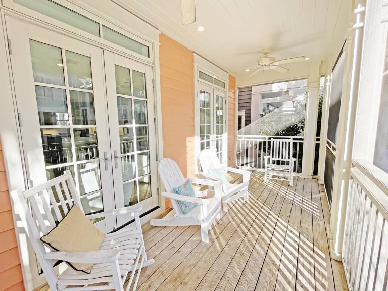 Cottage with pool — photo 3
