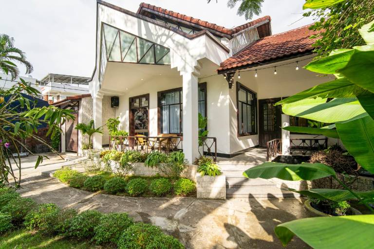 Villa with pool, grill & hot tub | Good for workation | Pets allowed — photo 4