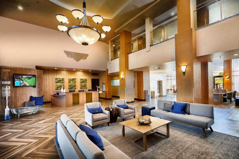 Embassy Suites by Hilton Phoenix Scottsdale — photo 2