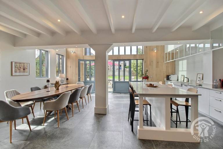 Gite with terrace & yard — photo 2