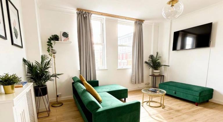 Rental apartment with pool | Next to British Airways i360 — photo 2
