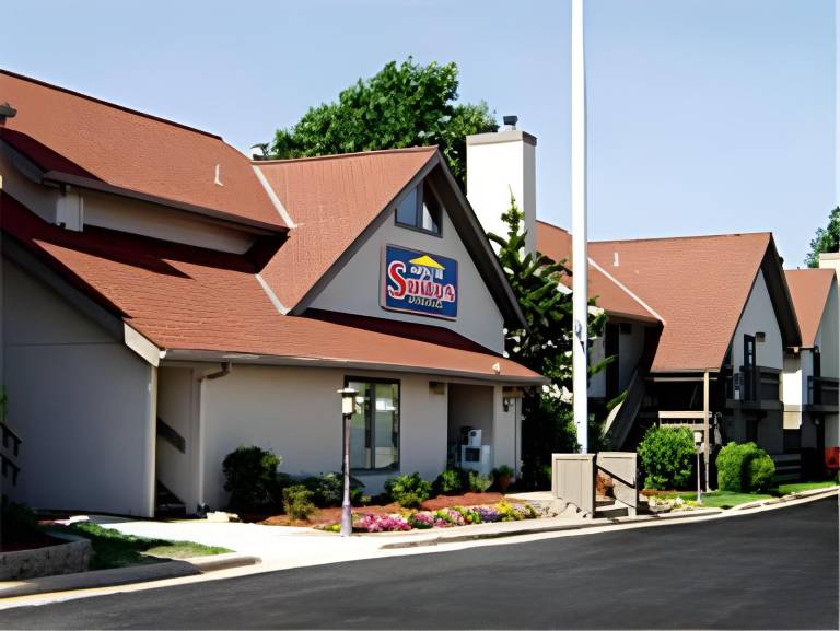 MainStay Suites Springfield South - Battlefield Rd in Springfield, MO