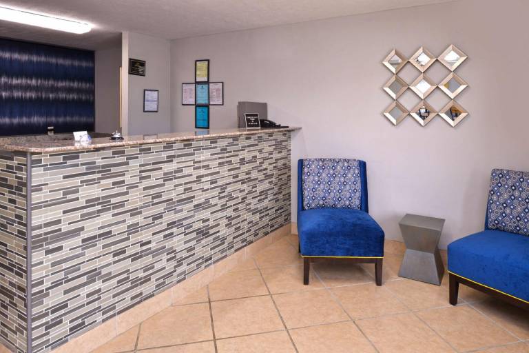 Americas Best Value Inn Monroeville — photo 5