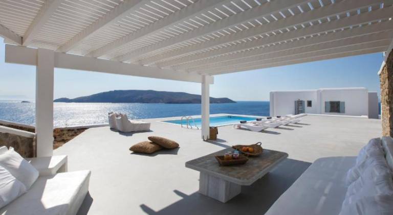Beautiful villa with private pool, yard & BBQ | Close to the beach | Pet-friendly — photo 3