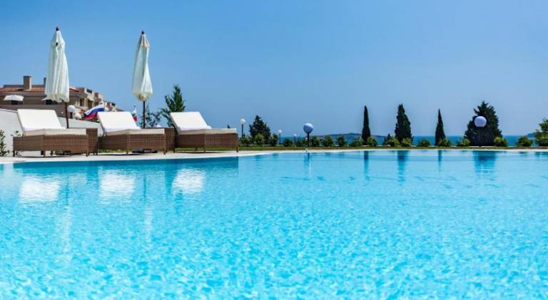 Lovely holiday apartment with terrace, private pool & yard | Beach nearby | Good for workation | Dogs allowed — photo 3