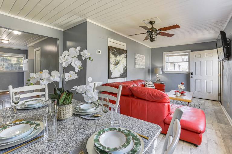 12 Mi to Lake Access: Port Arthur Apt w/ Yard in Port Arthur, TX