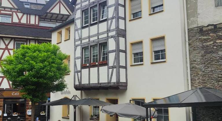 Holiday apartment with 3 rooms for 8 persons in Cochem