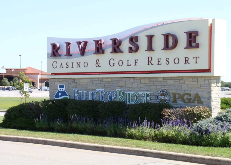 Resort Riverside