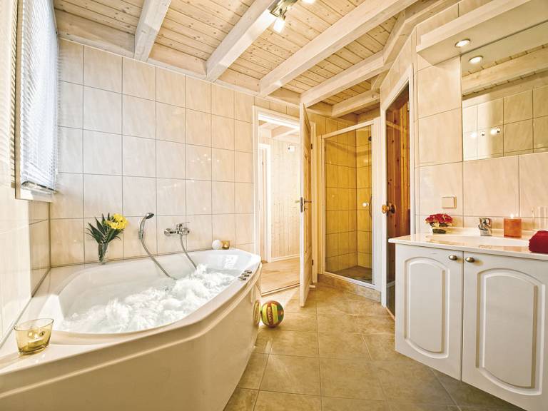 House with hot tub, terrace & sauna — photo 4