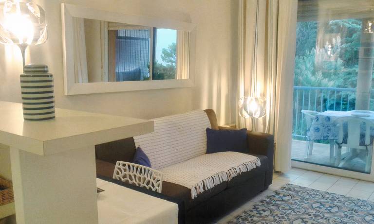 Family-friendly studio with patio | Sea view | Beach nearby | Pets are welcome — photo 4