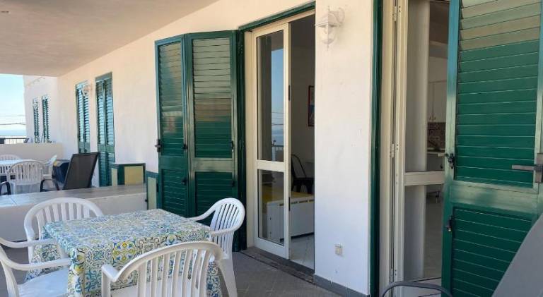 Holiday apartment with terrace — photo 4