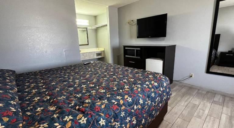 Budget Inn Motel in San Antonio, TX