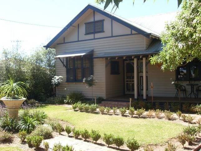 House  Echuca Village