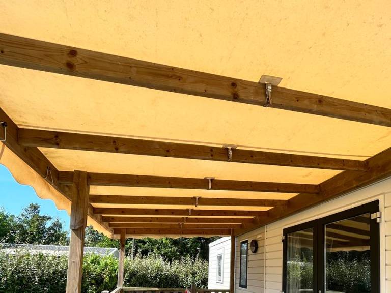 Mobile home with patio & heated pool — photo 5