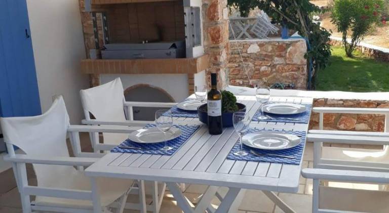 Villa with 2 rooms for 4 persons — photo 4