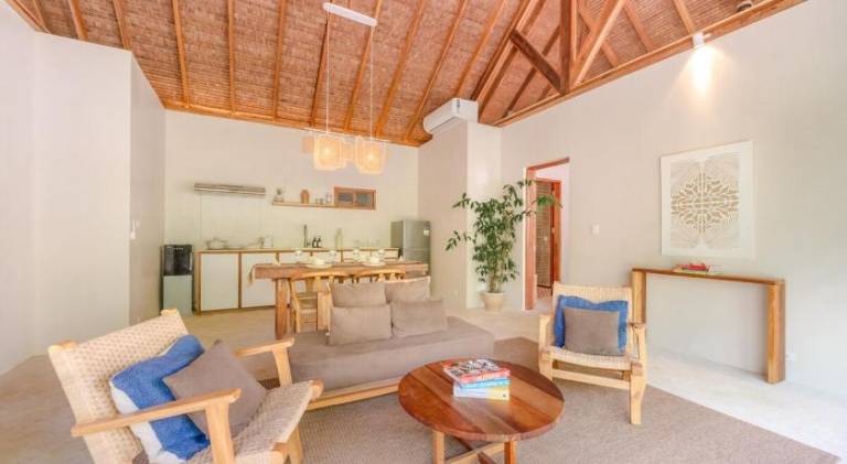 Villa with pool — photo 3