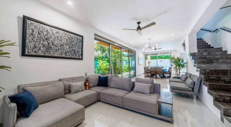 Villa with pool | Pet-friendly — photo 3