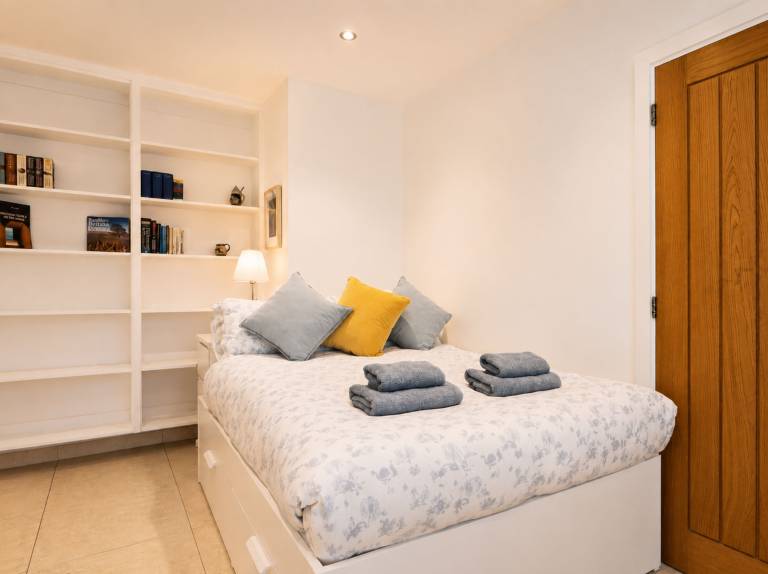 The Sandy Studio Flat in Petersham