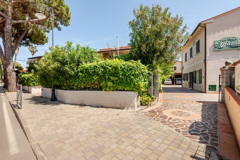 Familienfreundliches charmantes Apartment mit Grill | Neben dem Strand | Haustierfreundlich