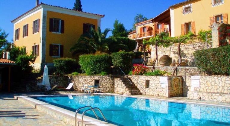 Villa with pool — photo 2