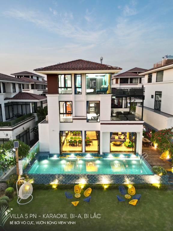 Villa with yard, pool & jacuzzi | Water view | Perfect for remote work | Pets are welcome in Ha Long