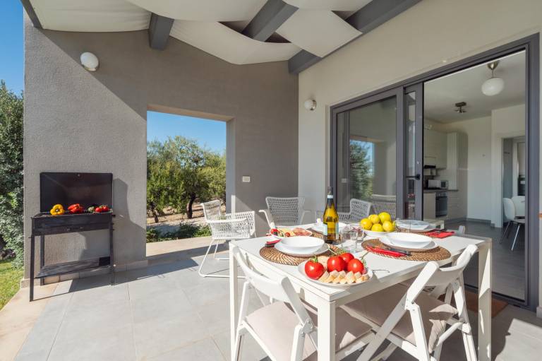 Villa with terrace, barbecue & private pool | Panoramic view — photo 2