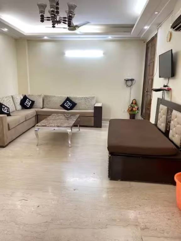 Apartment Sanjay Van