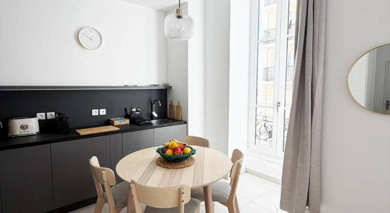 Fully equipped charming holiday apartment with terrace | Near Castle Hill | Pets allowed — photo 3
