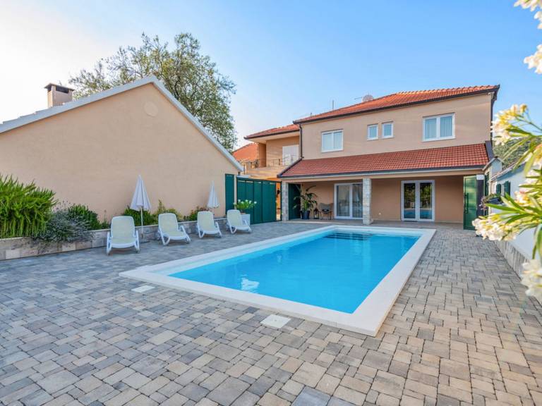 House  Zavojane