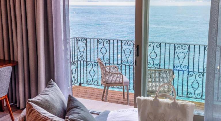 Hotel Villa Leopardi 4S - Adults only in Torri del Benaco